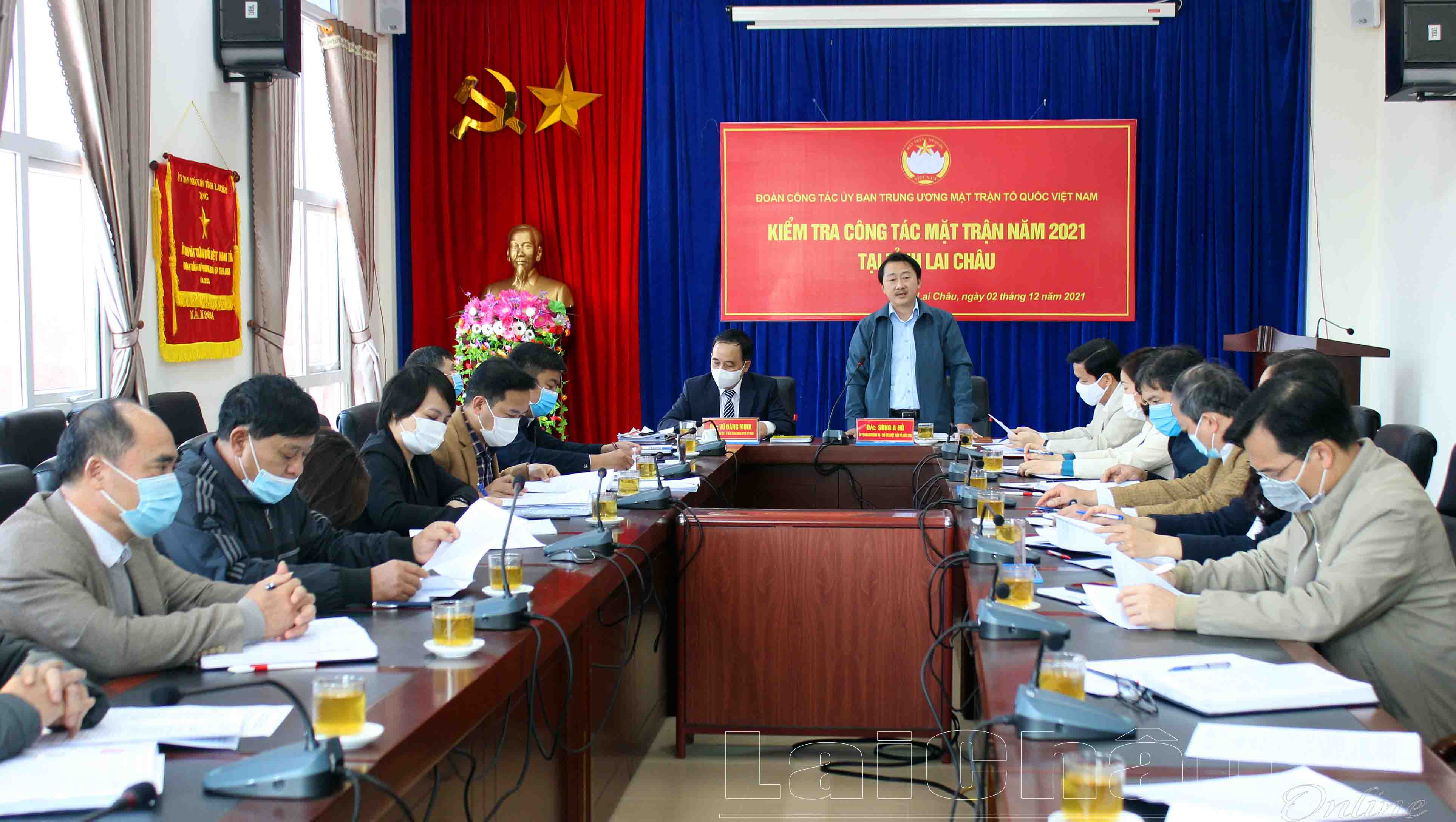 Quang cảnh buổi làm việc